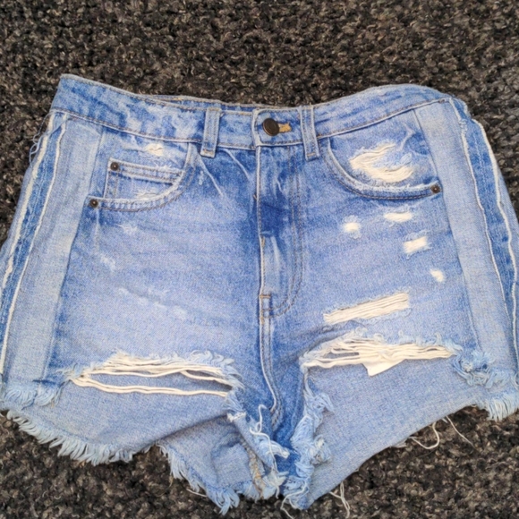 Zara Denim Shorts - Picture 1 of 2